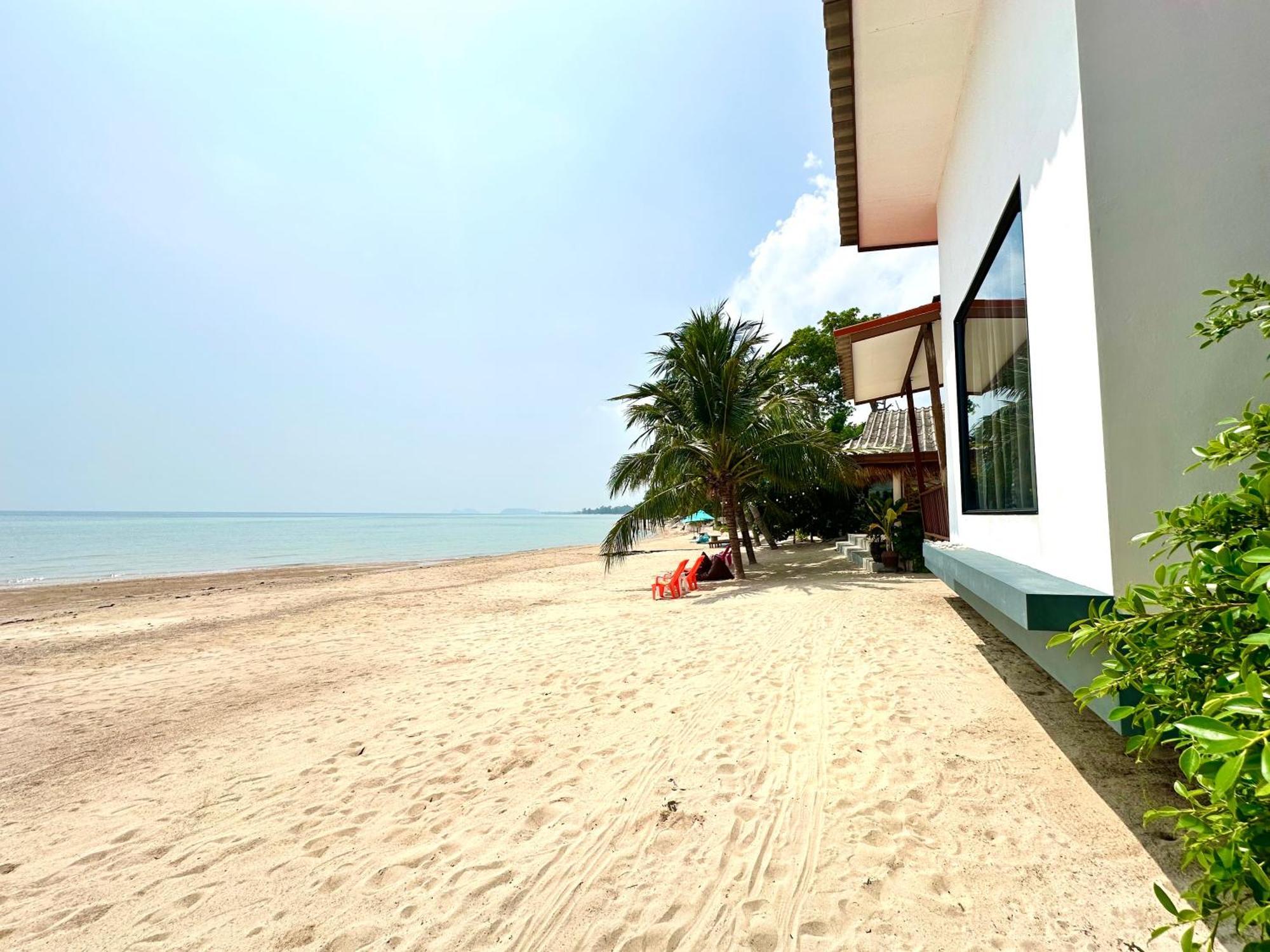 The Scenery Beach Resort Baan Khai Extérieur photo